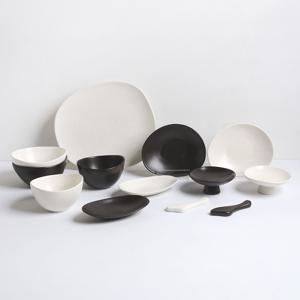 로아 비정형 도자기 2인 식기세트 13p 2color 택1