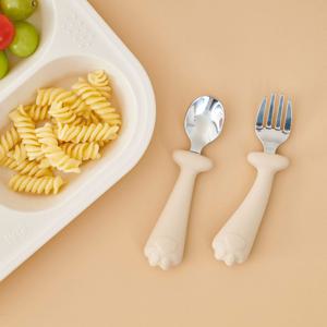 스스로 먹는 습관! 휘어지는 자기주도 이유식 스푼+포크+케이스