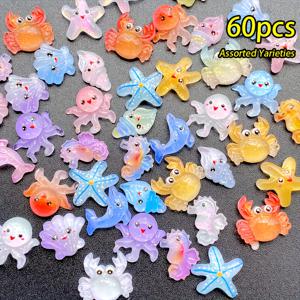 TEMU 60개 미니 수지 해양 동물 피규어 - 네일 아트, 스크랩북, 폰 케이스 장식, DIY 공예용 작은 바다 생물 - 리얼리스틱 해양 생물 미니 동물 (거북이, 물고기)
