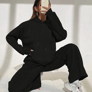 TEMU 여성 패션, 화이트 & 그레이 톤의 핏 좋은 캐주얼 의상으로 2025년을 위한 틴에이저 '레저'룩에 적합하며, 다재다능하고 넉넉한 핏입니다.