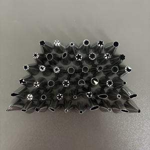 TEMU 10pcs 스테인레스 스틸 전문 크림 및 쿠키 장식 팁 세트 - 케이크 장식용 내구성 있는 금속 아이싱 파이핑 도구 키트 - 쉽게 청소하고 보관할 수 있으며 베이커 및 케이크 장식가에게 완벽합니다.