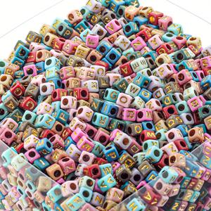TEMU 300개 골드 글자 스퀘어 알파벳 비즈 - DIY 주얼리 만들기용 다색 아크릴 플라스틱 문자, 팔찌 및 목걸이 & 폰 참 장식용 - 끈을 꿴 대형 구멍이 있는 공예 재료