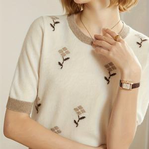 TEMU 여성용 플로럴 자수 반팔 스웨터 - 라운드넥 봄 여름 가을 탑, 세탁기 사용 가능 미디엄 스트레치 우아한 캐주얼웨어, 얇은 니트 소재, 섬세한 질감