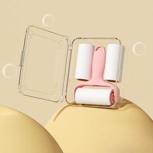 TEMU 편리한 미니 린트 롤러 도구: 핸들 1개 + 교체용 롤 3개. 애완동물, 의류, 카펫, 차량 시트에 적합. 내구성 있는 핸들, 강력한 접착력. 휴대용, 찢어서 붙이는 디자인으로 바로 사용 가능. 전원 불필요. 애완동물 털 제거기, 사용하기 쉬운 롤러, 강력한 접착 롤러, 수동 린트 제거기, 세탁 보조 도구