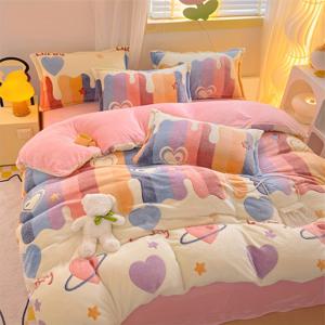 TEMU 3피스 세트: 두꺼운 양면 겨울용 겨울/가을용 - 버전 A: 프린트 눈송이 + 버전 B: 솔리드 밀크. 부드럽고 섬세한 무지개 하트 디자인 (이불 커버 1개, 베개 커버 2개). 즉각적인 보온, 보온성, 통기성, 흡습성. 심플하고 우아한 디자인, 세탁기 사용 가능