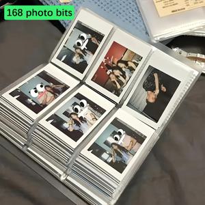 TEMU 대용량 투명 사진 앨범, 3인치 사진을 담을 수 있는 슬롯이 96/168/240 사진에 제공됩니다. 사진광과 애니메이션 팬에게 완벽한 선택입니다! 3인치 인스턴트 사진, 유명인/아이돌 카드, 영화 티켓을 저장하는 새로운 방법입니다. 가정 장식 보관을 위한 새로운 옵션을 제공합니다!