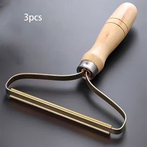 TEMU 3개 세트 수동 보풀 제거 도구, 옷과 볼에서 고양이 털 제거에 완벽, 전기 면도기처럼 접근하기 어려운 곳까지 손쉽게 청소 가능, 원단 손상 없이 오래된 옷을 새롭게. 소파, 카펫, 코트 등 다양한 용도. 재사용 가능, 휴대성 좋은 둥글고 두꺼운 디자인으로 손을 아프지 않음, 내구성 강한 금속 소재, 보풀 및 먼지 제거에 이상적