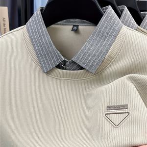 TEMU [Shule Water Obm]의 새로운 가을/겨울 남성용 스웨트셔츠는 칼라와 가슴에 레터 장식이 있는 페이크 투피스 디자인을 특징으로 합니다. 이 긴소매 상의는 스타일리시하고 캐주얼합니다.