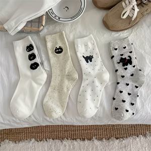 TEMU 가을 겨울용 여성용 중목 양말 4켤레, 귀여운 고양이 캐릭터 러브 양말