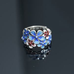 TEMU 여성용 플로럴 링 - 우아한 빈티지 주얼리 블루, 그린, 레드, 골든톤 꽃 - 일상 및 특별한 날을 위한 반지 - 여성 생일/기념일 선물 - 사계절 착용 가능 - 내구성 있는 플로럴 밴드, 꽃 장식품, 기념일 선물, 예술적 디자인, 고품질 마감, 피스, 핸드메이드 여성용 반지, 한복 반지, 패셔너블한 스타일리시한 여성용 반지, 여성용 주얼리