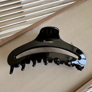 TEMU 세련되고 미니멀한 프렌치 스타일 곡선 속이 빈 헤어 클로. 하프업 헤어스타일과 뒷머리 업스타일에 완벽한 세련된 상어 클립. 풍성한 머리에 적합하며 가을/겨울 분위기를 연출하는 필수템.