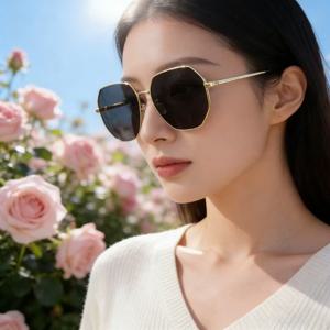 TEMU 금색 테두리 팔각테 선글라스, 작고 고급스러운 질감, 일상/여행 의상 모두 사용 가능, 강한 자외선 보호, 가볍고 편안함, 모든 스타일에 적합