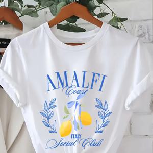 TEMU 여성용 플러스 사이즈 캐주얼 반팔 티셔츠 - 아말피 해안 이탈리아 소셜 클럽 그래픽 프린트 레몬 & 잎 디자인, 라운드넥 루즈핏, 세탁기 사용 가능 봄 여름 상의, 편안한 일상복, 이탈리안 테마 의류, 통기성 원단