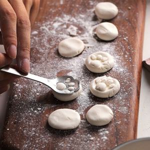 TEMU 스테인리스 스틸 고양이 발 쿠키 커터 - 커피, 설탕, 아이스크림에 완벽 - 생일과 크리스마스에 이상적인 선물, 흙 모형, 케이크 몰