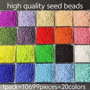TEMU 10699개 1.6mm 20색 고품질 시드 비즈 오로라 비즈, DIY 팔찌, 귀걸이, 기계 자수 의류 비즈, 할로윈 선물 세트 (엄마와 친구를 위한)