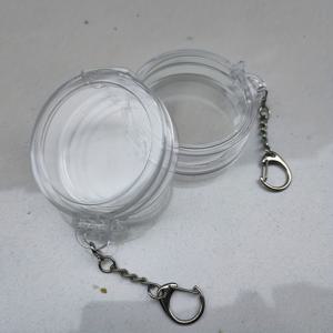 TEMU 2단 무광 원형 배지 보관 용기, 정리 및 전시용으로 설계되었으며 58mm 원형 보호 케이스와 호환 가능 - 스크래치 방지 무광 디스플레이 박스 (가방 포함), 키체인 및 키리스 디자인으로 제공