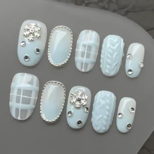 TEMU 10개 세트 핸드메이드 아크릴 네일 | 짧은 타원형 블루 그라데이션 및 패턴 네일, 눈꽃 및 비즈 체인 장식, 광택 마감, 탈착 가능, 가을 및 겨울에 적합, 네일 아트용 글루 및 네일 파일 포함