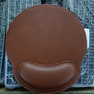 TEMU 인체공학적 손목 받침 모조 가죽 게이밍 마우스 패드 | 미끄럼 방지 구형 데스크 매트 (고무 받침대 포함), 브라운, 내구성 좋은 미끄럼 방지 표면, PC/노트북 겸용, 미니멀 스타일, 게임 대회 참가자 및 전문가에게 적합