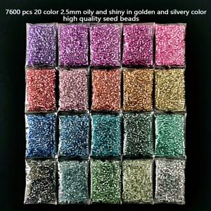 TEMU 7600개 델리카 비즈 슈퍼 광택 시드 비즈 키트 주얼리 만들기 키트 2.5mm 20색상 5g/팩 100g/3.53oz 균일한 미니 루즈 비즈 DIY 공예, 직조, 자수, 팔찌, 귀걸이, 목걸이, 반지 액세서리, 가족과 친구를 위한 선물