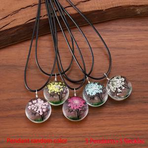 TEMU 10개 유리 꽃 나무 패턴 원형 펜던트 세트입니다. 생명 나무, 나비, 식물 디자인으로 구성되어 있습니다. 이 원형 펜던트는 조절 가능한 목걸이 코드에 적합하며 목걸이, 팔찌로 사용할 수 있습니다.