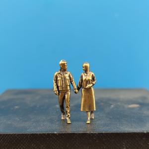 TEMU 빈티지 황동 미니어처 커플 피규어 - 손잡고 걷는 사랑 조각상, 인형의 집 디오라마용 로맨틱 인형, 결혼식 및 기념일 장식, 미니 풍경 캐릭터 모델 (수집용 선물)