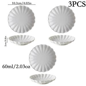TEMU 3pcs 화이트 세라믹 국화 모양 접시, 샐러드, 스시, 과일, 양념, 전채에 이상적; 정교한 미니 양념 접시, 전자레인지 사용 가능