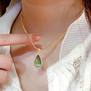 TEMU 프랑스 스타일 투명 그린 물방울 바다 흉골 목걸이, 316L 스테인리스 스틸 재질, 트렌디하고 독특한 뱀뼈 디자인, 및 발렌타인데이에 완벽