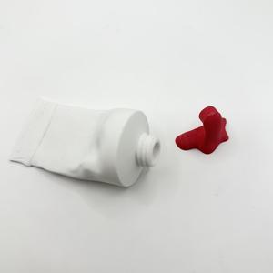 TEMU 재미있는 페인트 파이프 디자인의 도어 스토퍼는 충격으로부터 바닥을 보호하는 데 이상적입니다. 침실, 주방, 호텔 및 사무실의 문 뒤에서 사용하기에 완벽합니다. 이 튼튼하고 내구성이 뛰어난 홈 데코품은 장식적인 터치를 추가합니다.