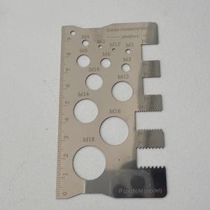 TEMU 스테인리스 스틸 나사 볼트 측정 게이지 - 단품, 다기능 디자인: M12 나사 볼트 나사산 정확 측정 및 거리 측정 기능. 이중 인치/미터법 스케일로 명확한 가독성과 단위 변환 오류 방지