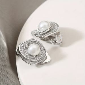 TEMU 1쌍 클립온 귀걸이 여성 & 남성용 - 로마 꽃잎 디자인, 피어싱 없는 클립온 귀걸이, 우아한 센터 (모조) - 휴일 파티 결혼식 일상 착용, 연중 내내