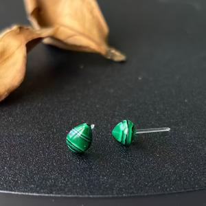 TEMU 우아하고 컴팩트한 말라카이트 스터드 귀걸이 한 쌍, 저알러지 레진 스터드 귀걸이 세트. 심플하면서도 독특한 디자인과 독창적인 패턴으로 여러분의 스타일에 세련된 포인트를 더해줍니다
