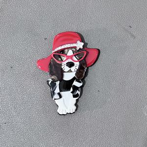TEMU 귀여운 만화 강아지 브로치 핀 - 컬러풀한 모자가 있는 생동감 넘치는 아크릴 동물 배지, 여성 의류를 위한 패셔너블 액세서리, 캐주얼한 의상과 애완동물 애호가에게 완벽함