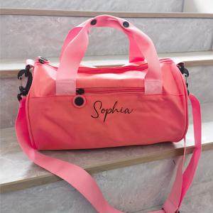 TEMU 1개 맞춤형 나일론 스포츠 더플 백, 개인화된 이름 체육관 가방, 귀여운 캔디 색상 댄스 가방, 맞춤형 여행 수하물, 가벼운 여성용 어깨 가방, 피트니스 및 댄스 애호가를 위한 이상적인 선물 - 손세척 가능, 가장자리 페인트 없음, 인쇄 없음 - 분홍색, 보라색, 연한 파란색, 베이지색으로 제공됨