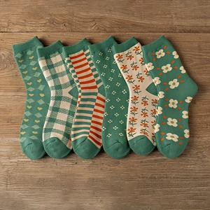 TEMU 6 쌍 여성용 빈티지 꽃 양말 - 가을 겨울 따뜻함, 부드러운 폴리에스터 블렌드, 청록색, 오렌지색, 녹색, 베이지색의 우아한 꽃 무늬 - 일상 및 공식 의상 - 기계 세탁 가능, 귀여운 양말, 캐주얼 의상, 레트로 스타일, 아늑한 소재, 스타일리시한 여성, 계절 의상, 레트로 패션, 내구성 있는 소재, 패션 애호가