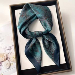 TEMU 여성용 세련된 파란색 꽃무늬 스카프 - 부드럽고 가벼우며 바람과 태양으로부터 보호받는 완벽한 패션, 헤어 액세서리, 장식용 스카프, 세련된 헤어 액세서리 | 우아한 액세서리 | 부드러운 질감