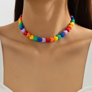 TEMU 캔디 컬러 하트 비즈 목걸이 - 귀여운 스타일 가벼운 섬세한 체인, 멀티컬러 광택 하트, 캐주얼 의상 및 여성 선물, 하트 펜던트 목걸이, 캐주얼, 플레이풀, 생동감 있는 액세서리, 달콤한 디자인, 스타일리시 비즈, 여성 패션