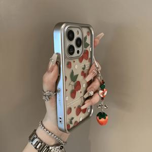 TEMU 폰 케이스: 패션 딸기 잎 폰 케이스, 창의적인 베리 펜던트 디자인, 스타일리시하고 내구성 있는 보호 커버, 애플 아이폰 17/16/XR/11/12/13/14/15 플러스 프로 맥스 및 기타 모델용 - 지문 방지 및 먼지 방지, 생일 선물, 남자친구 남편 아내 친구를 위한 완벽한 선물~ 전기도금 클리어 쉘-밝은 실버리 잎 707SC+G01 딸기 끈