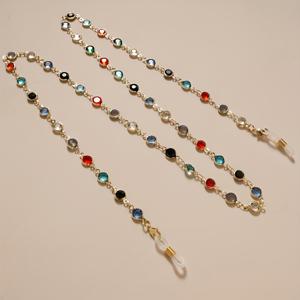 TEMU 여성을 위한 패셔너블한 안경 체인. 비즈 끈으로 고급스러운 느낌을 연출하며, 미끄럼 방지, 분실 및 잊어버리기를 방지하도록 설계되었습니다.