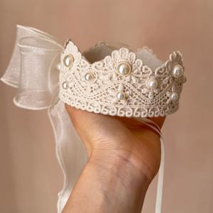 TEMU 진주 & 레이스 트림이 있는 공주 생일 왕관, 조절 가능한 리본 보우 & 진주 장식 헤어밴드 - 웨딩, 프롬, 미인 대회용 우아한 티아라 - 손세탁 전용 파티 헤드피스, 크리스마스, 새해, , 파티 이벤트용