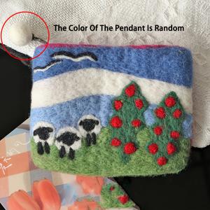 TEMU 여성용 가을/겨울 한정판 지갑 - 수제 한정판 양털 패턴, 랜덤 프린트 및 원단, 귀여운 카툰 양떼 폰카드 홀더 정리함, 접이식 가방, 니치 디자인