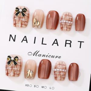 TEMU 아름답고 스타일리시한 향수 스타일, 프렌치 매니큐어, 라이트 매니큐어, 여름 네일 아트, 10개/세트, 라이트 브라운, 숏 트라페조이드, 스틱온 네일, 네일 아트, 핸드메이드, 우아하고 넉넉한 디자인, 젤 폴리쉬, 글리터, 캣아이 효과, 메탈릭 광택