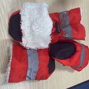 TEMU 4개입 튼튼한 폴리에스터 강아지 부츠 | 두꺼운 발톱 보호대, 조절 가능한 스트랩, 레드 & 블랙 디자인, 소형견부터 초대형견까지 적합, 가을/겨울에 이상적