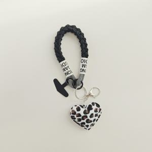 TEMU 프린트 원단 하트 모양 펜던트 휴대폰 케이스 넥스트랩 - 트렌디한 디자인, 짧은 직조 로프 조합, 대부분의 휴대폰 케이스와 호환 가능, 가방 참, 컵 및 카메라용 넥스트랩 등 다양한 용도로 분리 가능