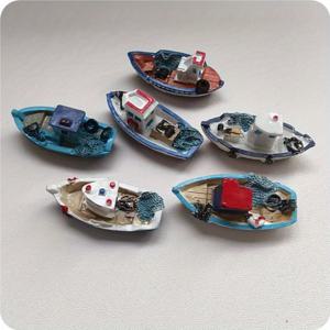 TEMU 손으로 그린 지중해 스타일 어선 레진 공예품 - 집을 위한 창의적인 미니어처 풍경 장식, 전기 불필요, 내구성이 뛰어나고 스타일리시한 홈 데코, 어선 장식, 미니어처 풍경