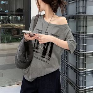 TEMU 여성용 스타일리시하고 다재다능한 반팔 티셔츠입니다. 원숄더 컷 디자인으로, 여름에 완벽하며 Y2K 패션을 영감을 받았습니다.