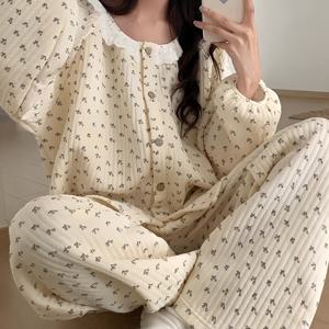 TEMU 청량한 베이지색 체리 프린트 캐주얼 가을/겨울 파자마 세트 (두꺼운 소재) | 레이스 장식 라운드넥 긴팔 상의 & 탄성 허리 긴 바지 - 달콤하고 귀여운 따뜻한 가을/겨울 홈웨어|잠옷|냉장고바지|옷