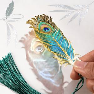 TEMU 정통 중국 스타일 금속 반투명 공작 깃털, 파란 깃털, 분홍 깃털, 빨간 금색 깃털 북마크. 빛과 그림자가 흐르는 고급 예술 선물, 반투명 정교한 홀아웃 디자인. 우아하고 클래식한 스타일, 선생님과 학생을 위한 선물, 생일, 크리스마스, 새해, 발렌타인데이 또는 기념품으로 적합. 사무실 사용, 책 애호가 및 작가에게 이상적