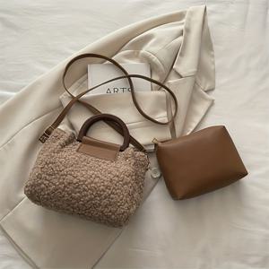 TEMU 여성용 스몰 핸드백, 패션 캐주얼 인조 양털 미니 털 핸드백, 여성용 크로스백 숄더백, 탈부착 및 길이 조절 가능한 숄더 스트랩, 직장, 통근, 파티, 여행용