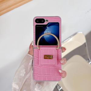 TEMU 갤럭시 Z 플립 7 전용 스타일리시한 유니크 폰 케이스, 멀티컬러 악어 디자인과 대형 D형 메탈 버클, Z 플립 6, Z 플립 5 호환, 여성을 위한 보호와 패션 감각을 동시에 제공