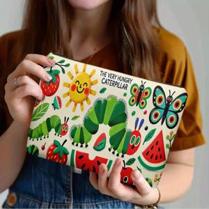 TEMU 메이크업 가방 및 파우치, 'The Very Hungry Caterpillar' 테마 수납 가방 포함, 클래식 그림책 요소 반영, 일상적인 아이템 보관 및 가족 나들이에 적합, 그림책 애호가 및 엄마들에게 인기